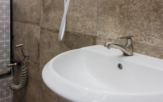 Great 5BR Garden Inn by uBook