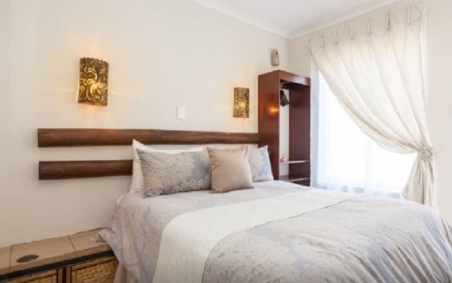 Leika Airport Lodge
