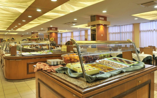 Hotel GHT Oasis Tossa & Spa