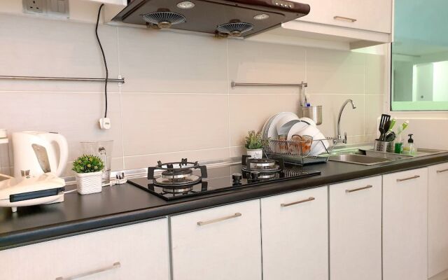 Nilai Ehsan Residence by BeeStay 8-10 Pax at Sepang