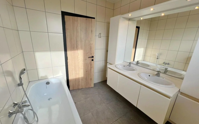 Pleasant and Luxurious House Located in Noiseux