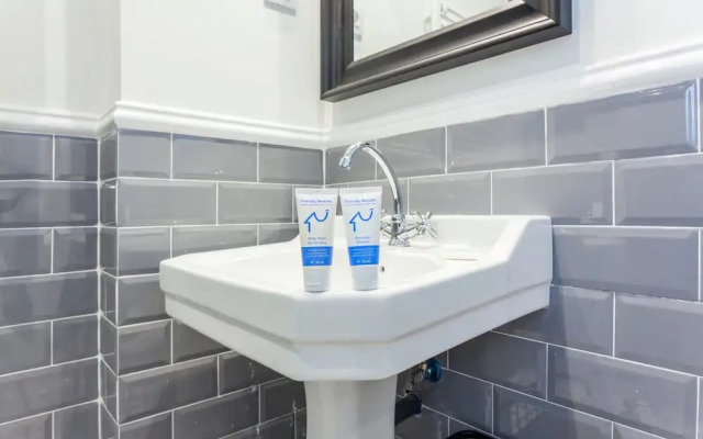 MIT House The Barn69