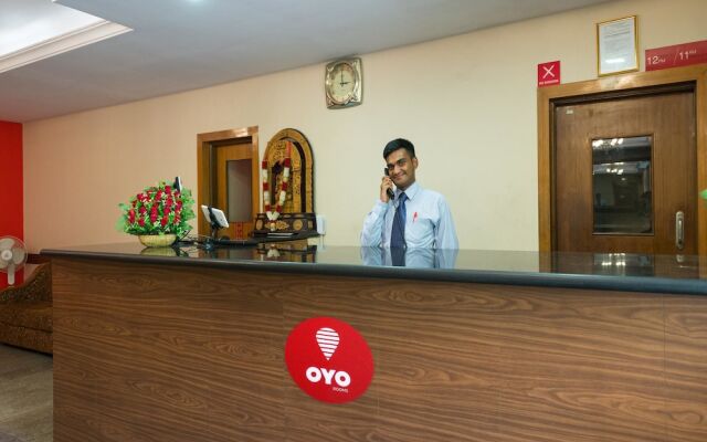 OYO 3722 Hotel StayEasy Majestic