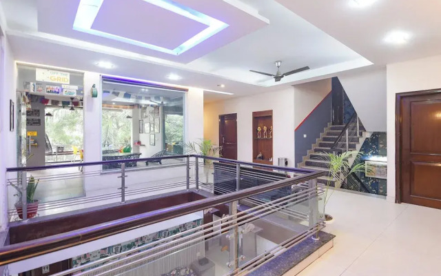 Fabhotel Pooja Residency