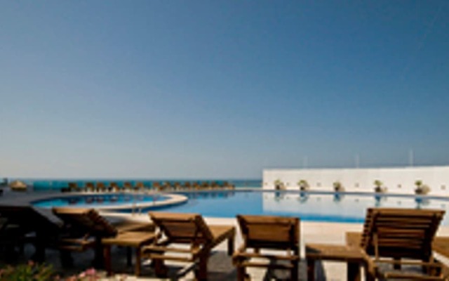 Esmeralda 3BR EA 102 by Casago