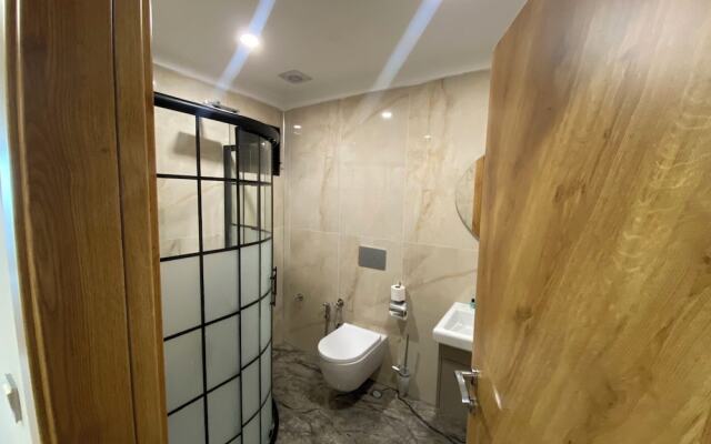 Rena Grand Residence & Suite