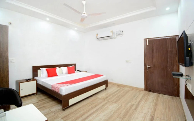 Hotel Mm Crown By OYO Rooms