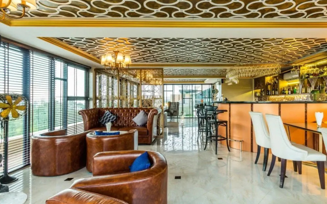 6Av 703 - Large Apartment in Surin Beach