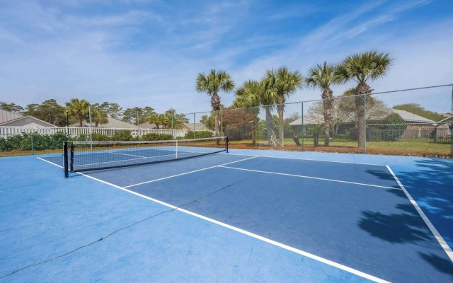 Private Beach & Community Pool