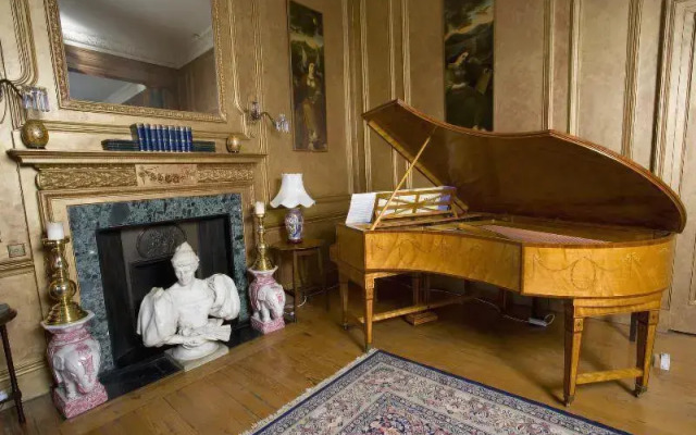 Ardaneiseig House