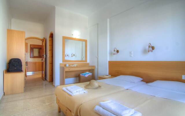 Adonis Hotel 2 (Crete)