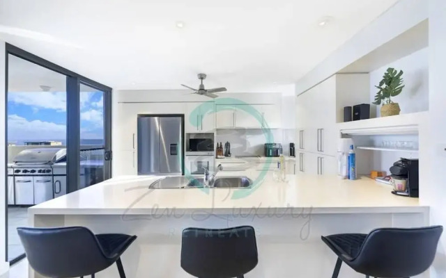 ZEN AT ARKABA - 3BR Luxury Apartment
