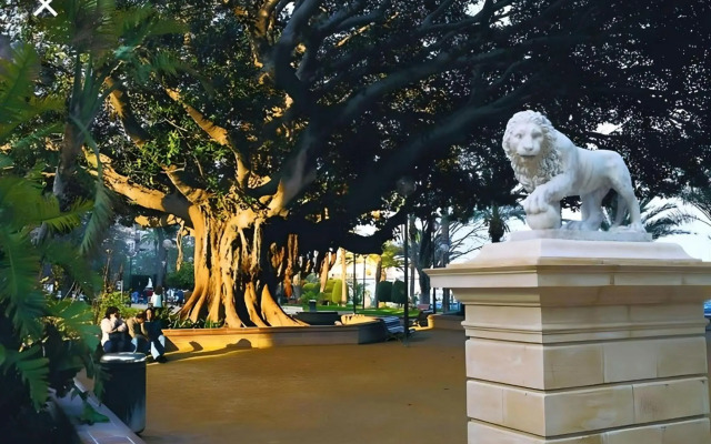 Lux City Loft in front of the Port