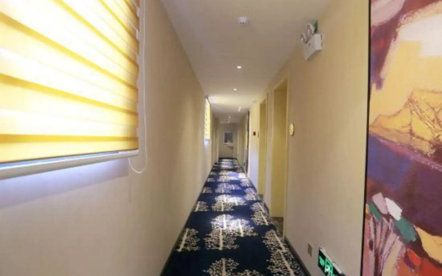 SET Chain Hotel (Xiangyang Qiaoying Yunxing Road)