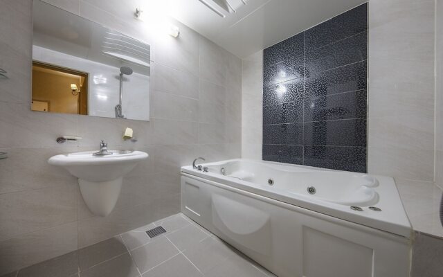 Gwangju Sangmu Luxury Hotel