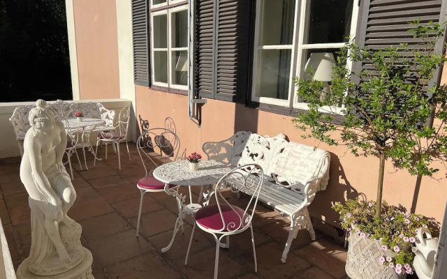 Herrgårds Hotell Gyllene Hästen
