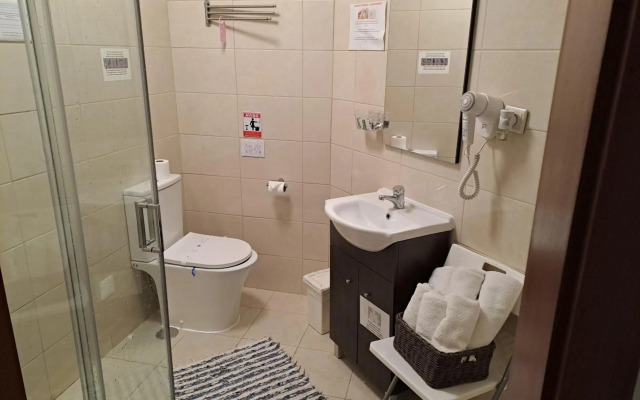 Local 4 Dreams Guesthouse