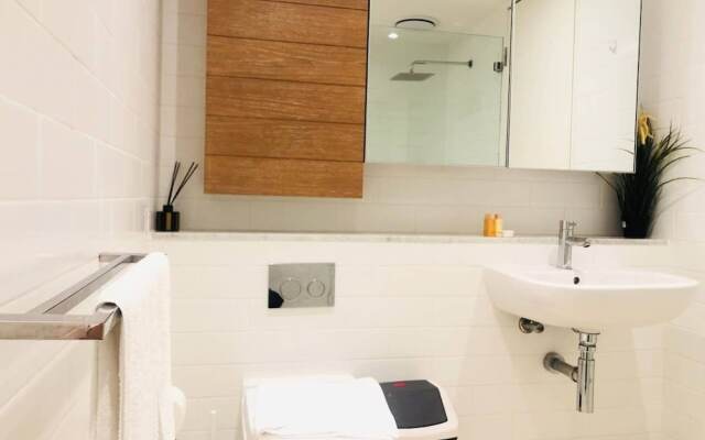 1Bed 1Study Apt with City View &NEW YEAR Firework