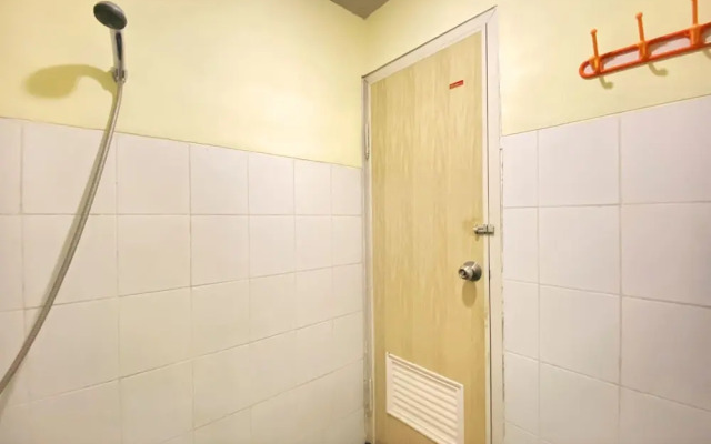 Modern Studio Room Apartment At Emerald Towers Bandung