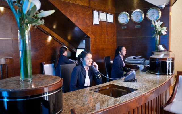 Broadway Hotel