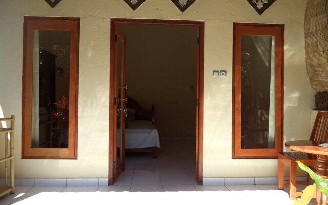Bali Relax's Homestay and Cafe