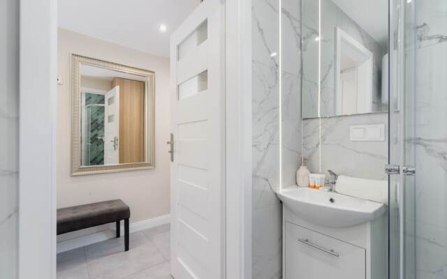 Krakow Old Town Apartment by Renters