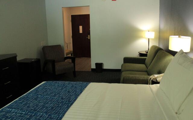 Travelodge by Wyndham Water’s Edge Hotel - Racine