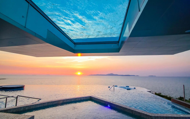 Royal Cliff Beach  Pattaya