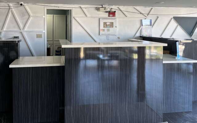 Studio 6 Suites Delano, CA