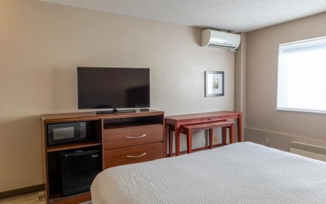 Norland Inn and Suites Roseau
