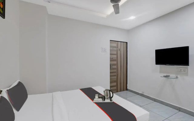 Oyo 37770 Hotel Parishram