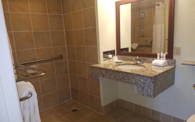 Spark by Hilton Sarasota Siesta Key Gateway