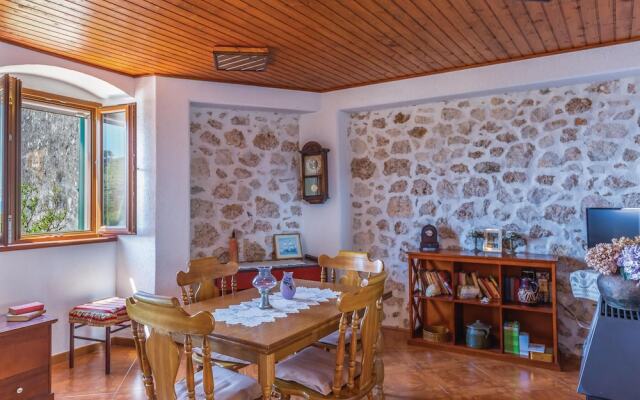 Amazing Home in Tucepi With Wifi and 2 Bedrooms