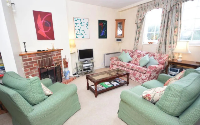 Pepper Pot Cottage