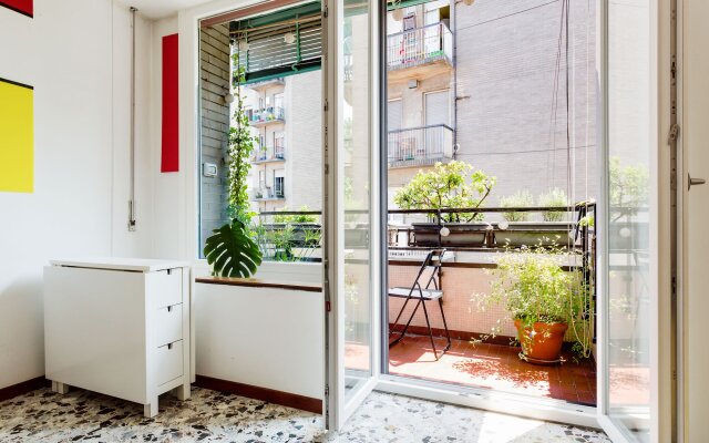 Mondrian Apartment in Milan