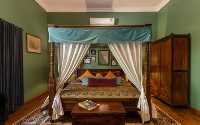 Srinivas - The Royal Residence
