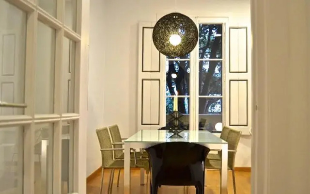 KM Rocafort Apartment