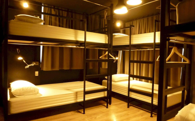 C40Winks Hostel
