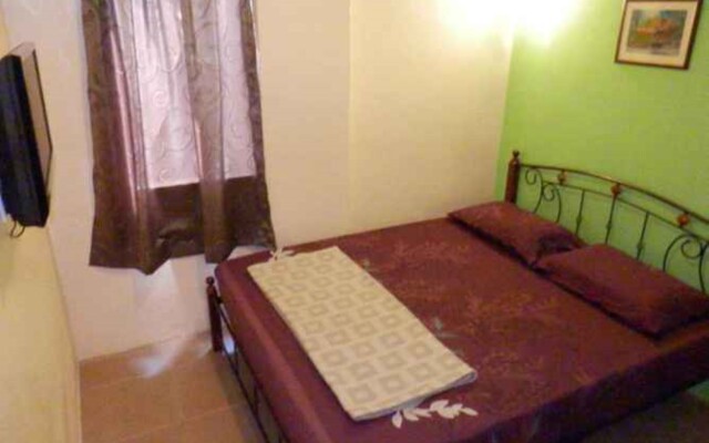Travellers Planet Hotel & Guest House