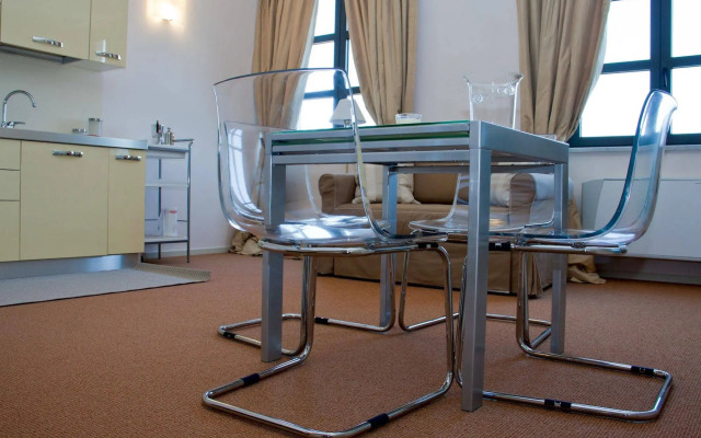 Miramare Apartments & Suites