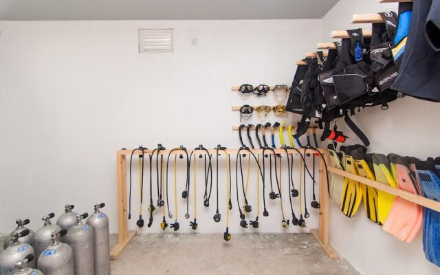South Ari Dive Center