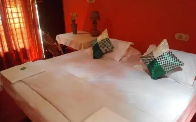 Roomys Nest Ashtamudi Homes