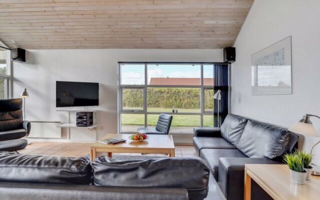 "Wreth" - 300m from the sea in Funen