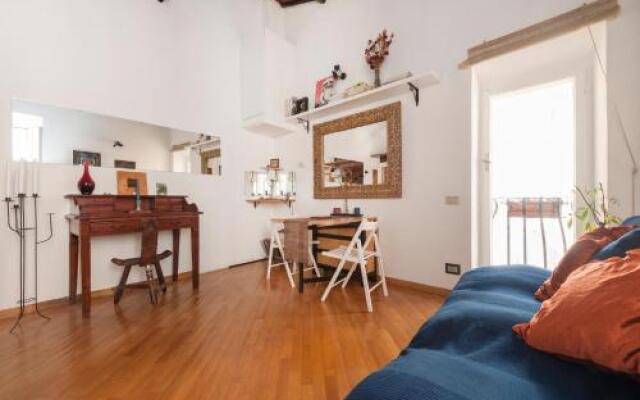 Campo De'Fiori Apartment
