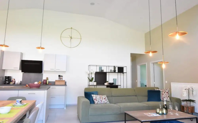 Tasteful Holiday Home in Sijsele-brugge With Garden