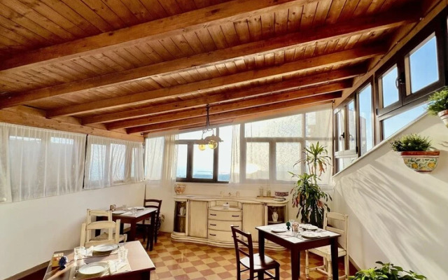 Atenea Luxury Suites
