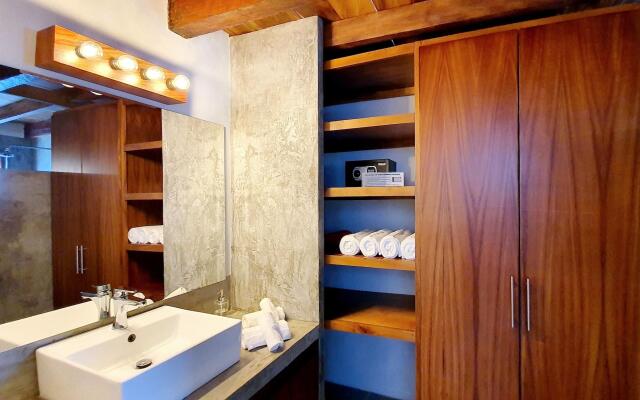 Distrito 88 - Adults only