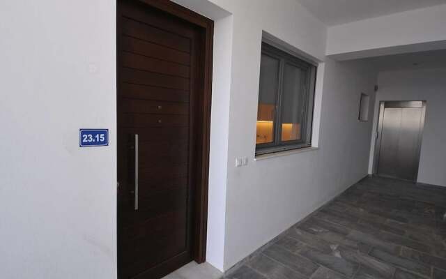 Theseus Beach Apartment