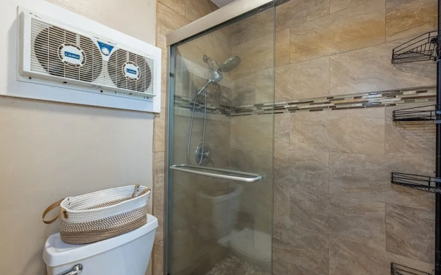 Kahana Sunset E5e 1 Bedroom Condo