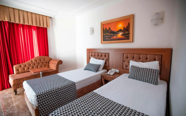 Kristal Beach Hotel